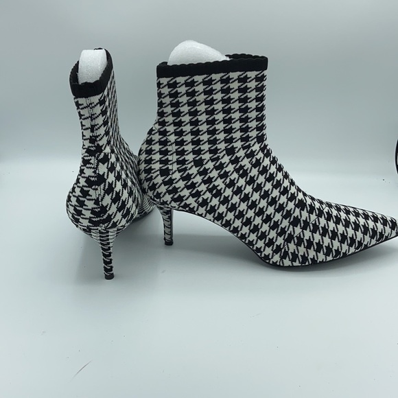 Charles David Houndstooth Bootie - Picture 2 of 7